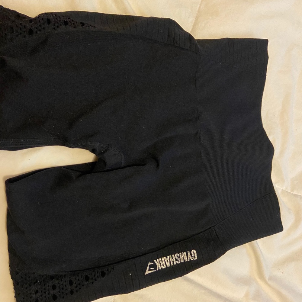 Black gymshark capris